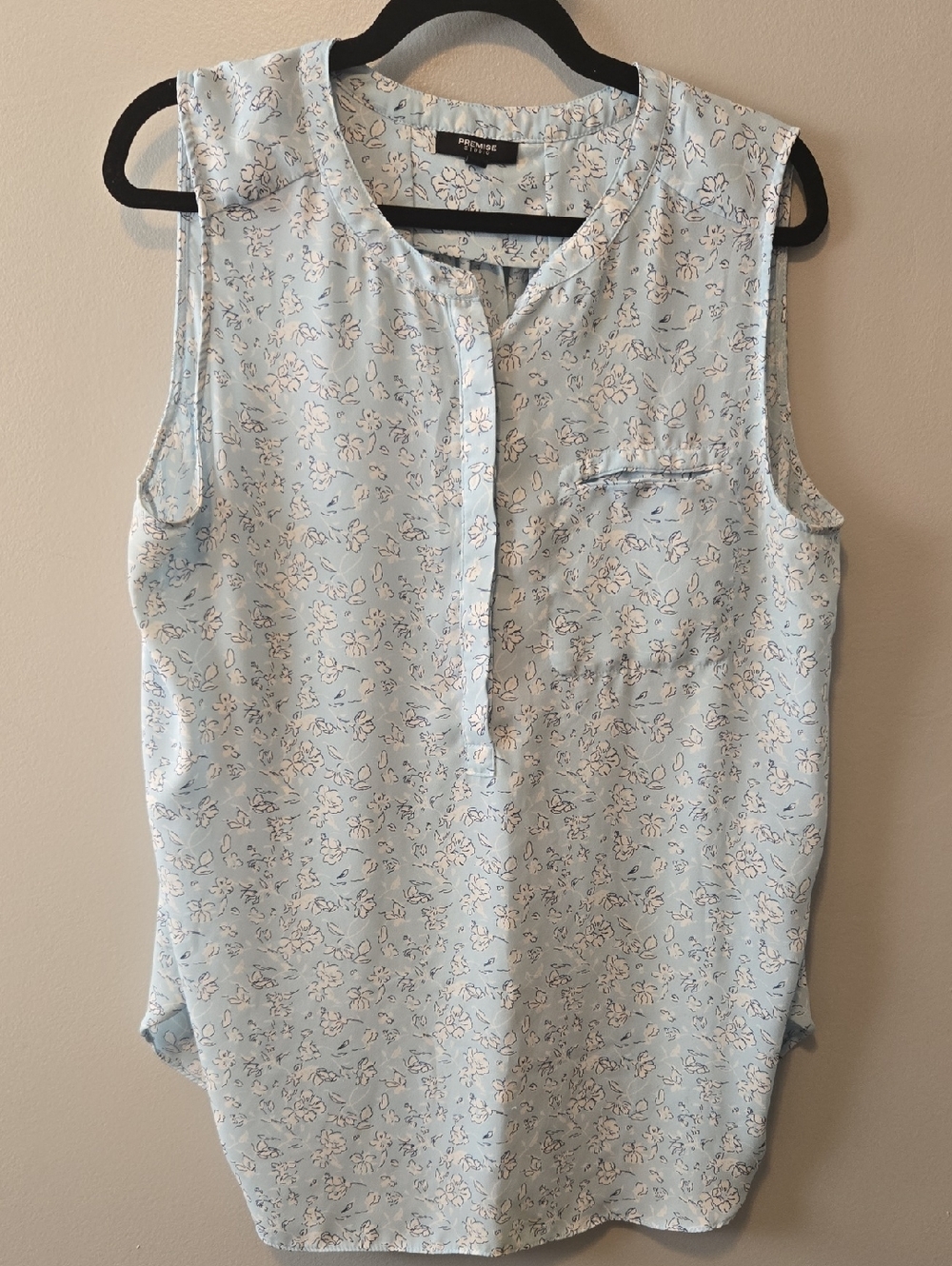 Premise Studio Pale Blue Floral Sleeveless Tank  Top Blouse/Shirt Size XL